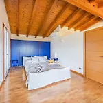 Vittoria By Whale Homes * Manerba del Garda