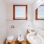 Vittoria By Whale Homes *